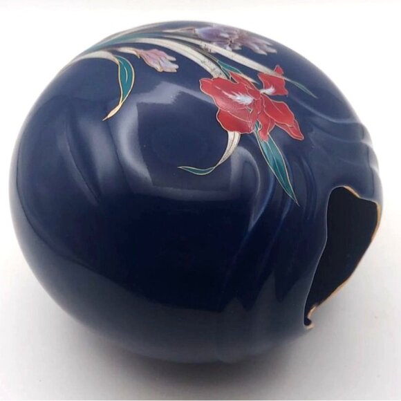 Vintage Porcelain Blue Ribbed Vase Iris Floral Design Gold Trim Fine China Japan - Picture 6 of 6